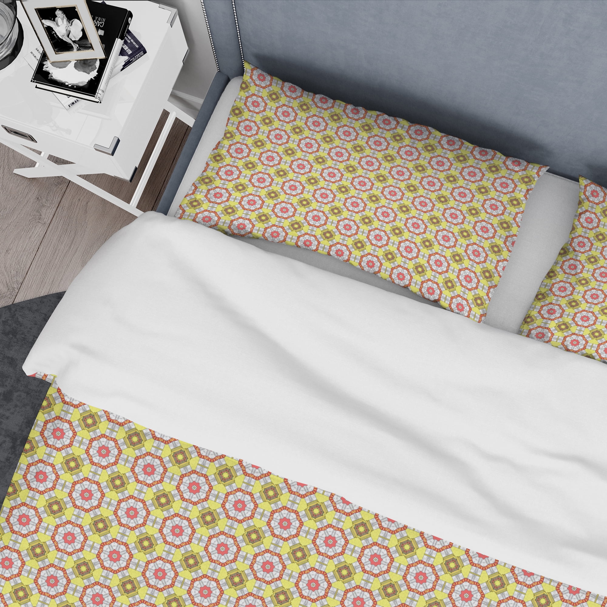 Designart 'Retro Ethnic Abstract Kaleidoscope Design' Mid-Century Modern Duvet Cover Set