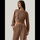 thumbnail image 5 of Conjunto de Chándal de 2 Piezas para Mujer: Sudadera Corta con Parte Delantera y Pantalón Deportivo de Pierna . Conjunto de Estar por Casa. Camello L, 5 of 8