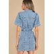 thumbnail image 2 of Vestido vaquero informal de verano para mujer, Falda corta con cuello en V, botones, manga corta, cinturón, 2 of 5