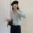 thumbnail image 2 of Cárdigan de punto con cable y botones en forma de corazón con solapa pequeña de estilo coreano para mujer, chaqueta de suéter de punto con cable de estilo dulce nuevo para otoño e invierno, 2 of 5