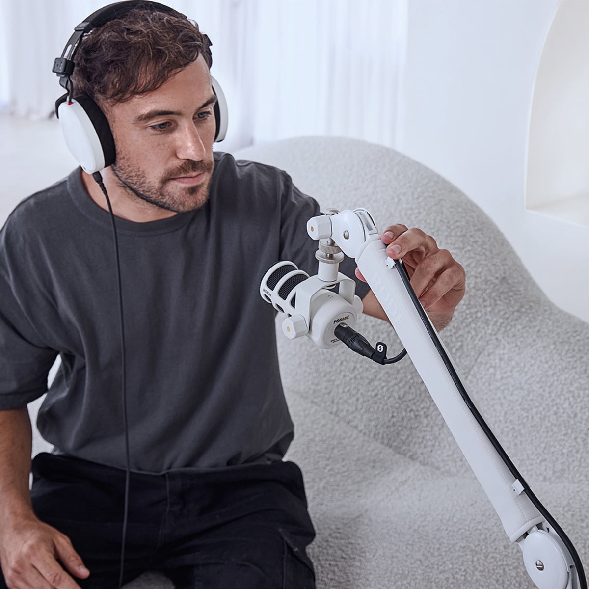 Rode NTH-100 Professional Closed-Back Over-Ear Headphones, White