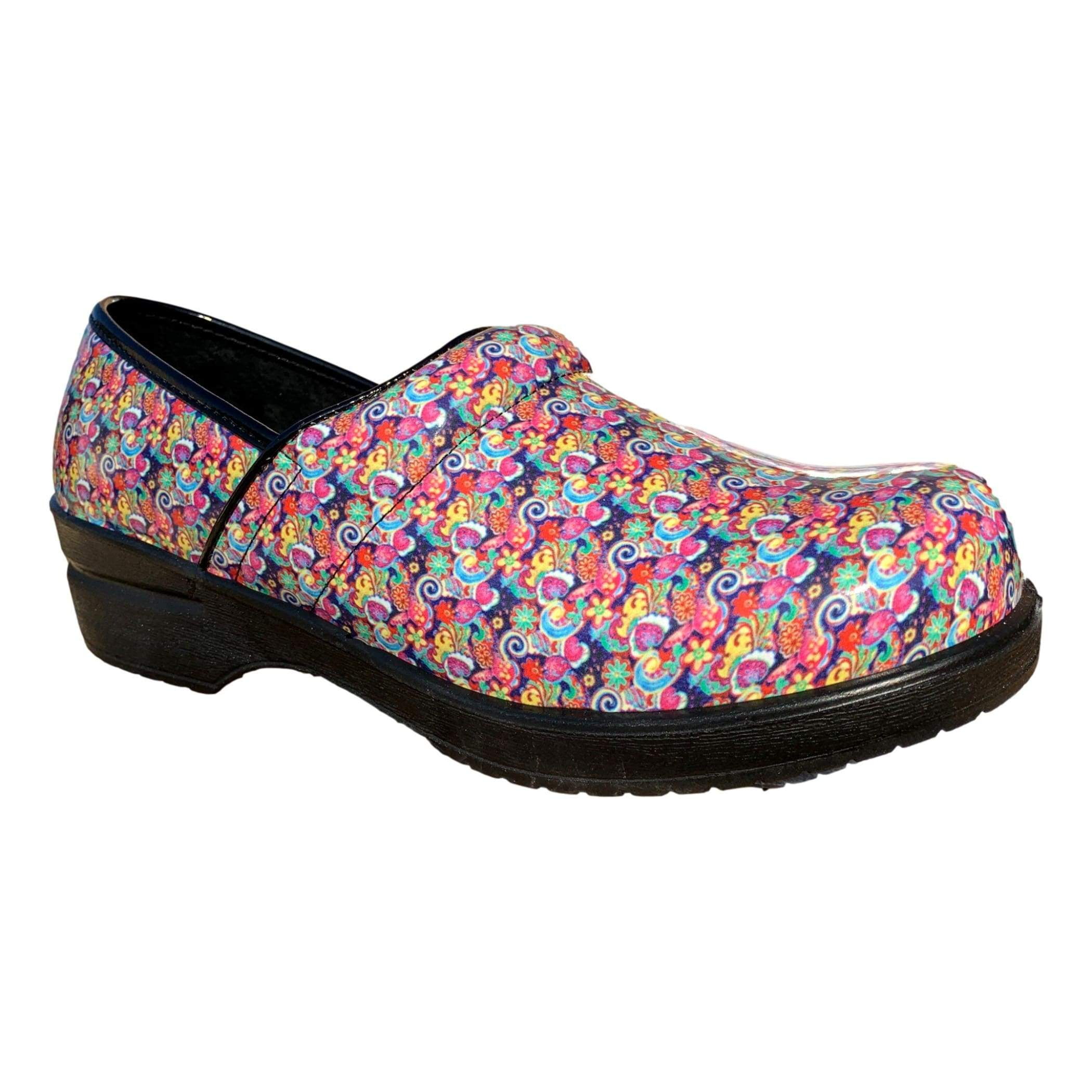 savvy brand nursing shoes
