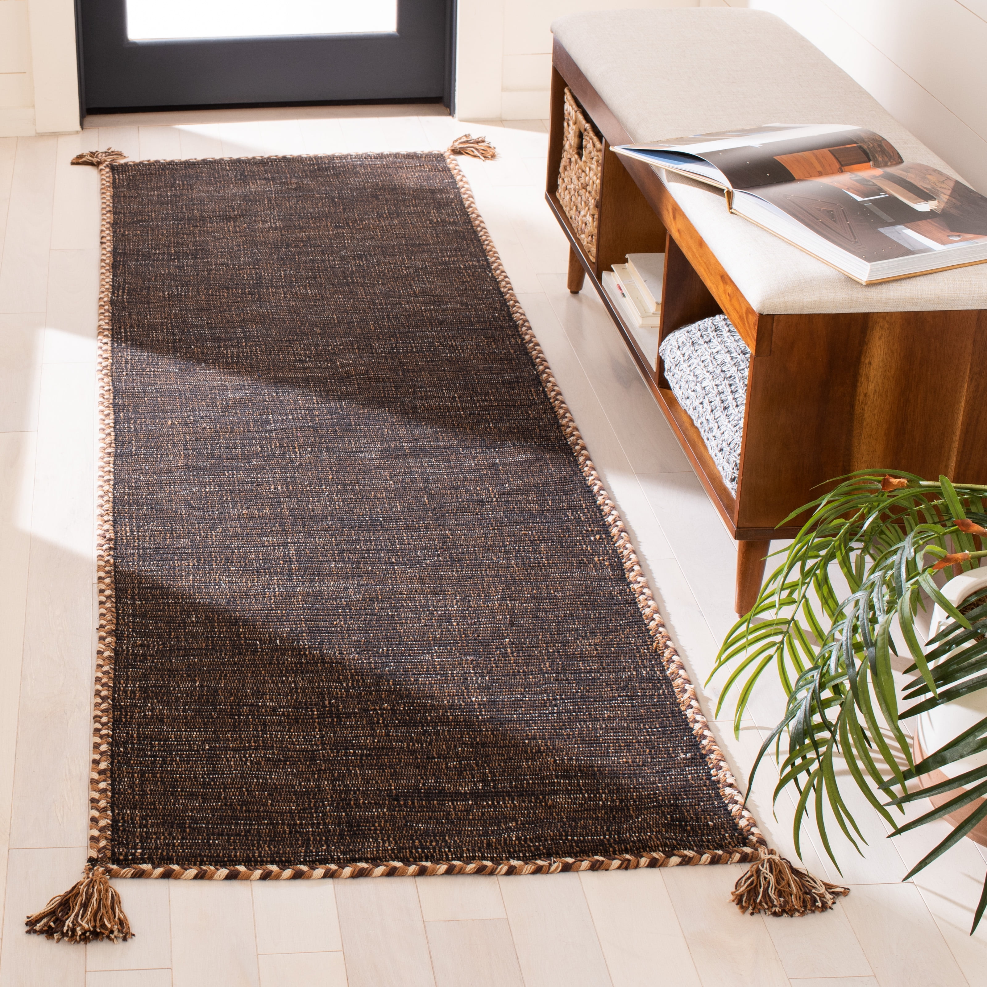 SAFAVIEH Montauk Bijar Solid Cotton Runner Rug, Brown/Black, 2'3" x 9'