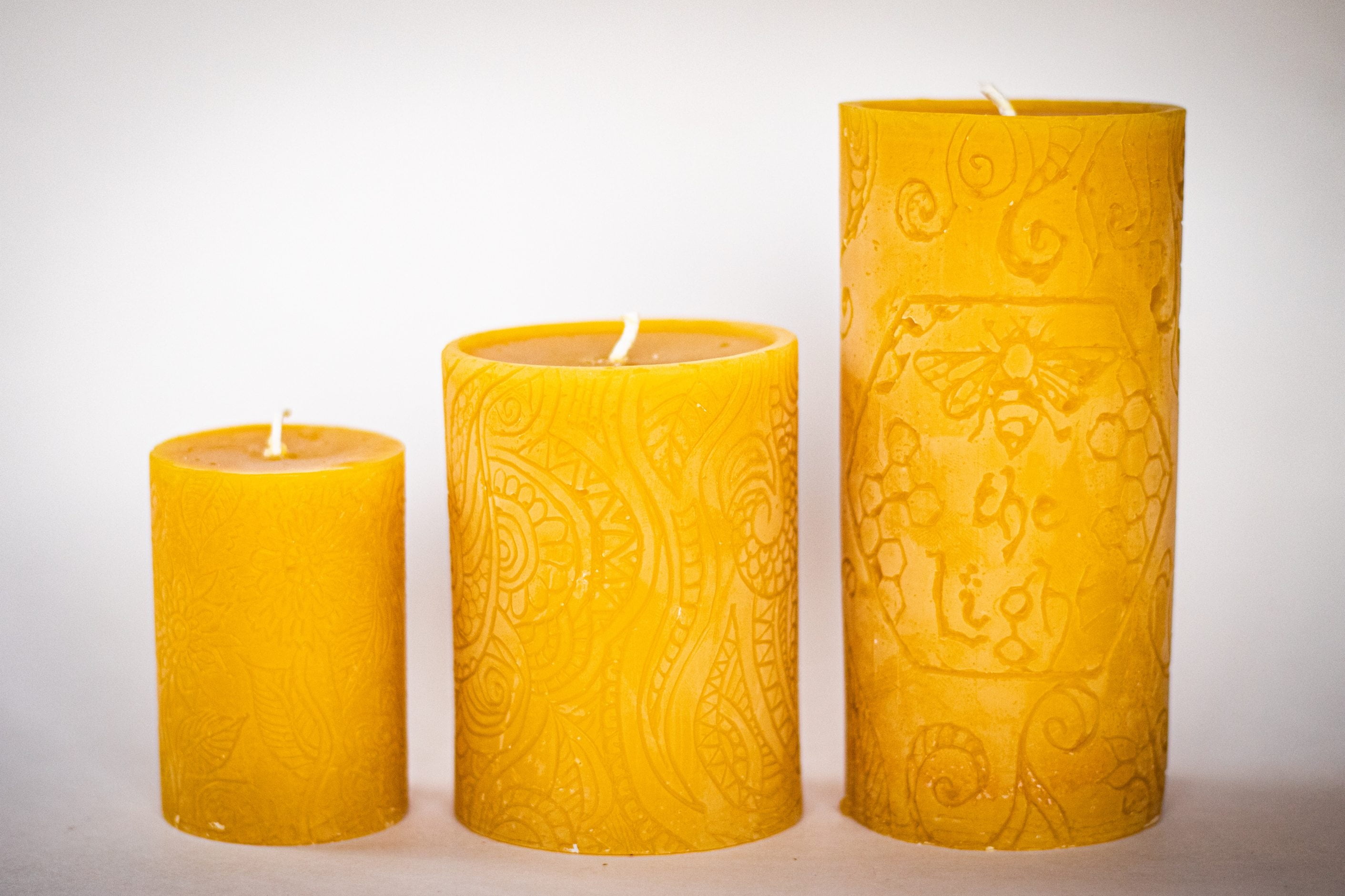BeeTheLight Pillar Candle - Thumbnail 2