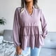 thumbnail image 1 of Camiseta Con Cuello En V Para Mujer, Transpirable, Corte Suelto, Dobladillo Con Volantes, Camiseta De Manga Larga Para Mujer, Cómoda, De Poliéster Suave Para El Trabajo ANGGREK Otros, 1 of 8