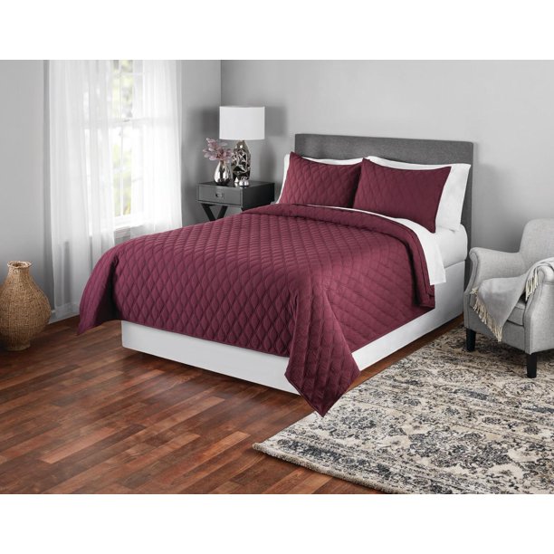 Mainstays Burgundy Ogee Soft Wash Quilt, King