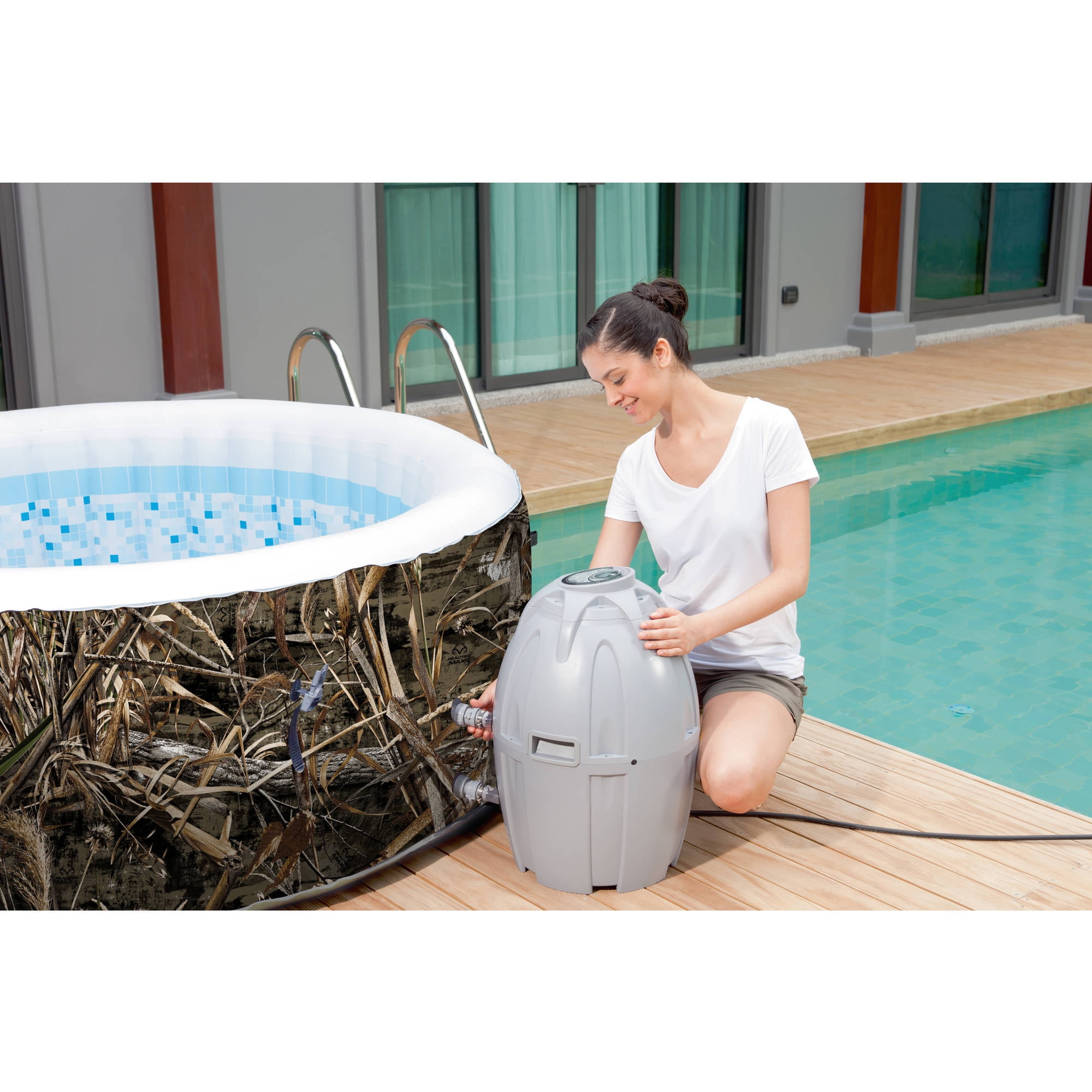 SaluSpa Realtree MAX5 AirJet 4Person Portable Inflatable Hot Tub Spa