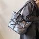 thumbnail image 3 of Bolso de mano acolchado para mujer Bolsos para mujer, bolsos de mano, bolso de mano acolchado grande, bolsos tipo hobo para mujer, bolso de mano moderno Bolso de mano acolchado, 3 of 7