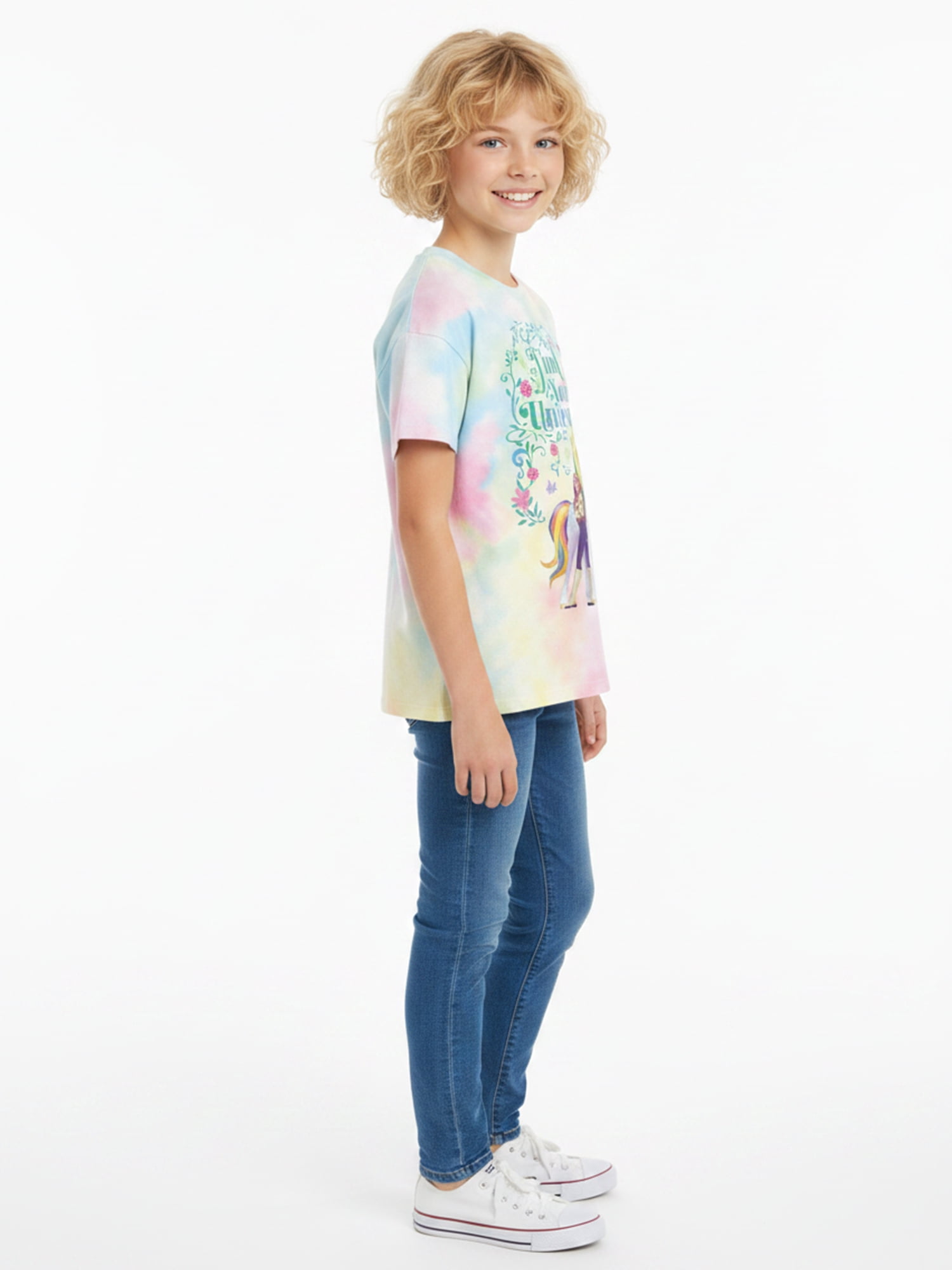 Netflix Unicorn Academy Girls' Graphic Tee with Short Sleeves, Sizes 4-16