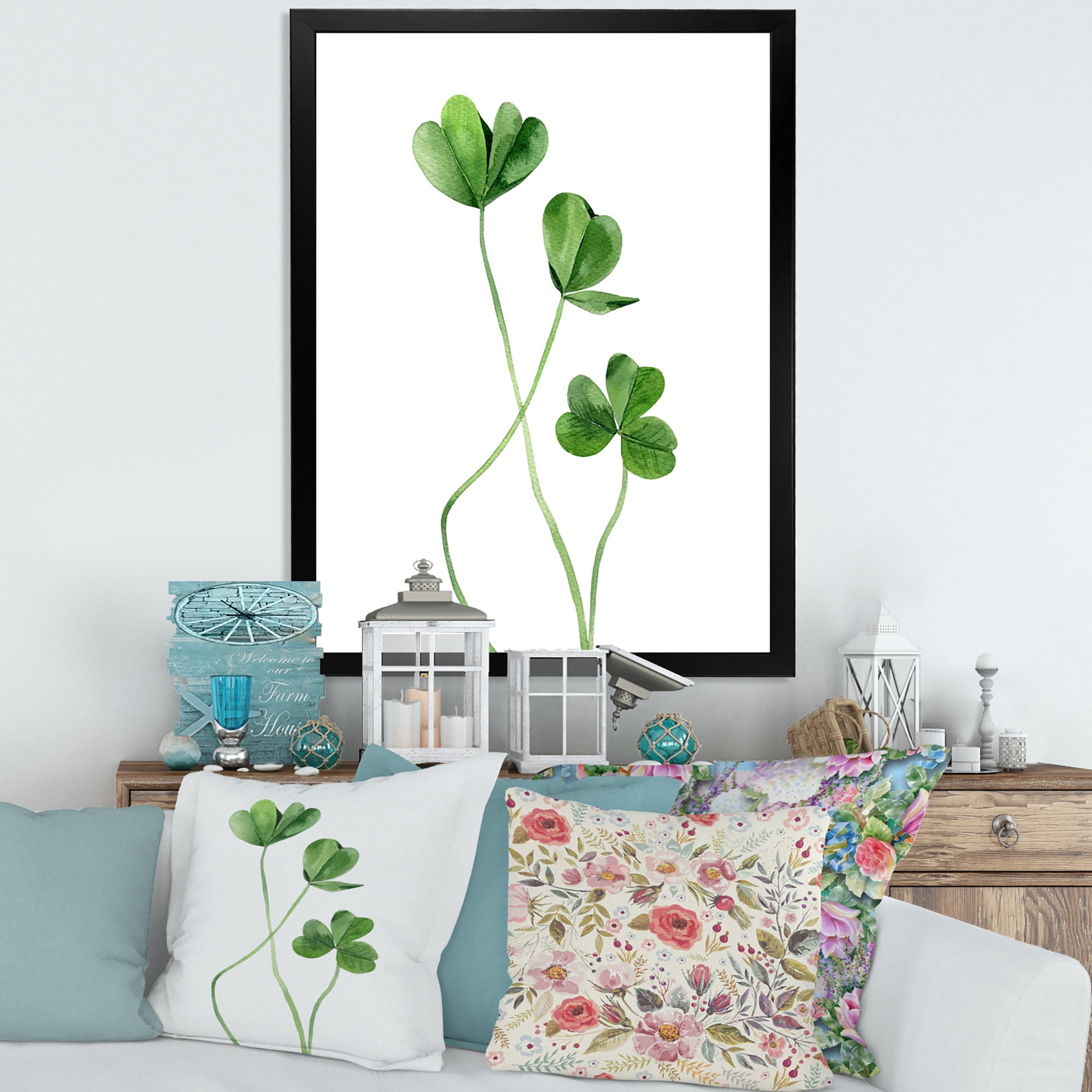 Designart 'Field Green Plant Detail Clover' Farmhouse Framed Art Print