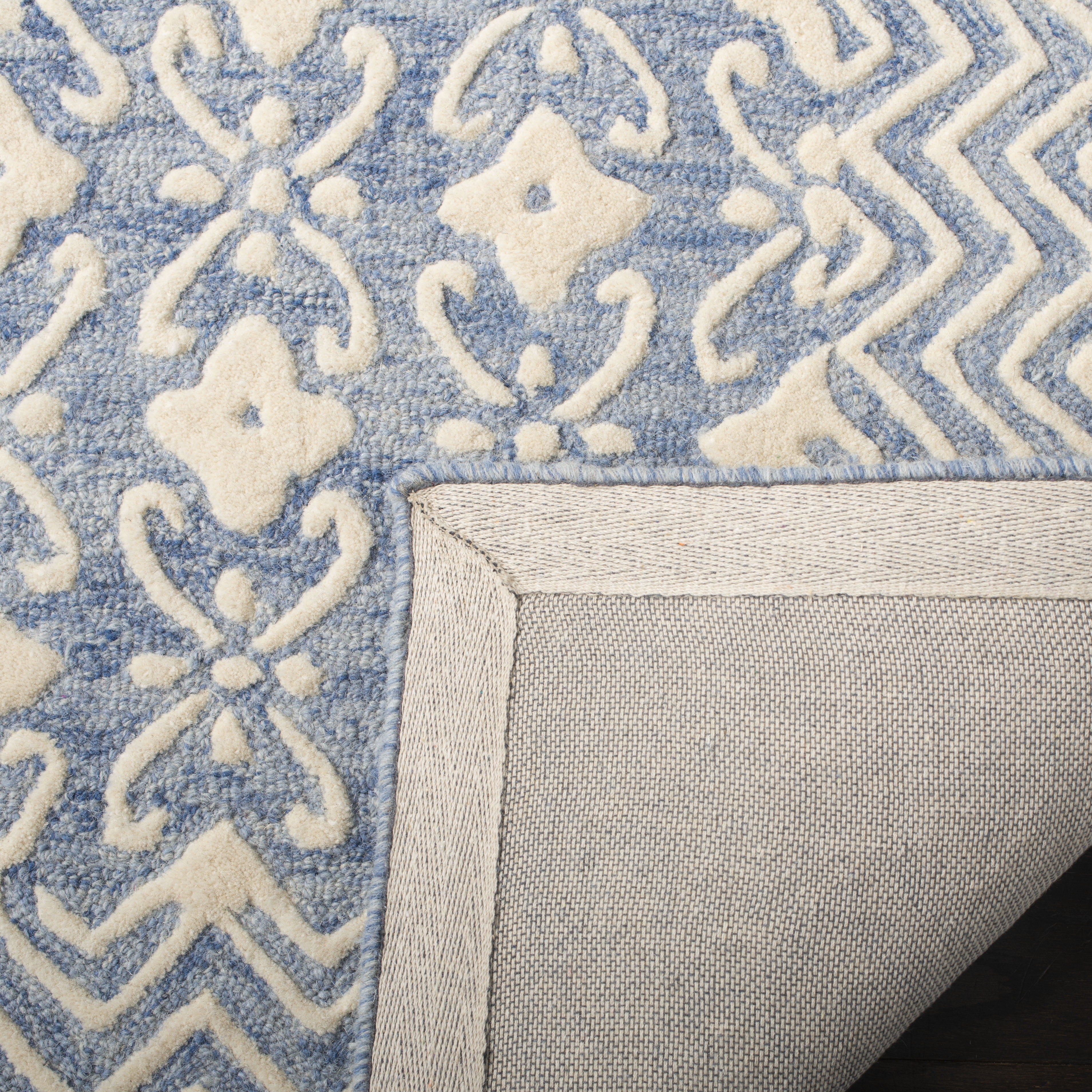 Safavieh Blossom Azura Geometric Wool Area Rug, Blue/Ivory, 5' x 8'