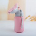 thumbnail image 2 of Orinal de viaje, taza portátil para orinar para orinal para niñas, inodoro de emergencia para acampar, viajes en coche y entrenamiento para orinar para niños (rosa), 2 of 5