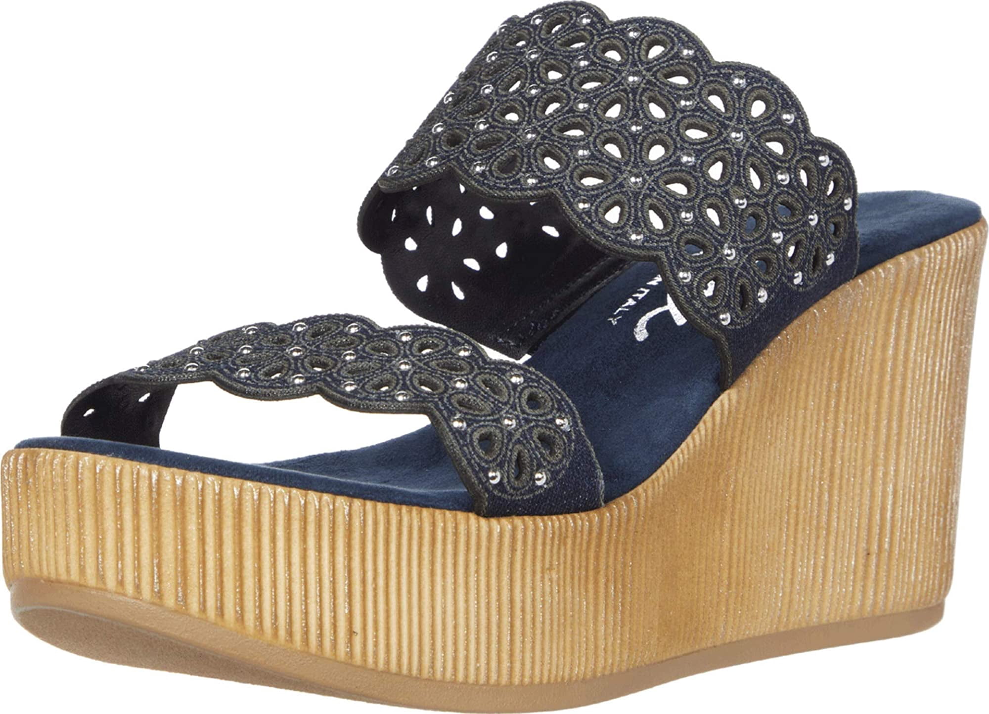 Onex Women's Puffy Wedge Sandal In White - Leather Straps, 2.75 Inch Heel, Size 7
