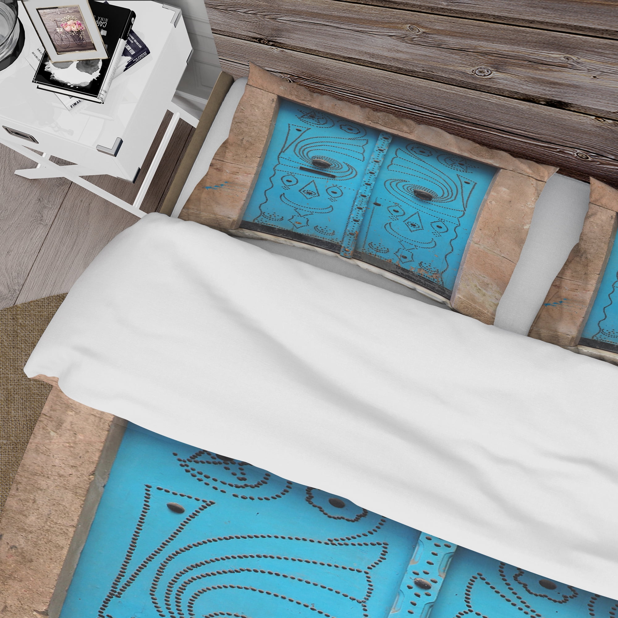 Designart 'Vintage Arabic Blue Door' Vintage Duvet Cover Set