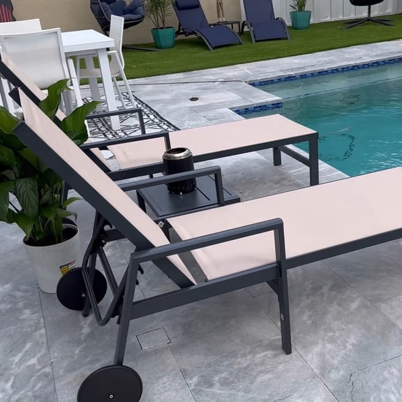 PURPLE LEAF 2 Pieces Outdoor Chaise Lounge Aluminum Patio Lounge Chair with Wheels and Armrests Lounge Recliner Chair for Pool Backyard Beach Beige