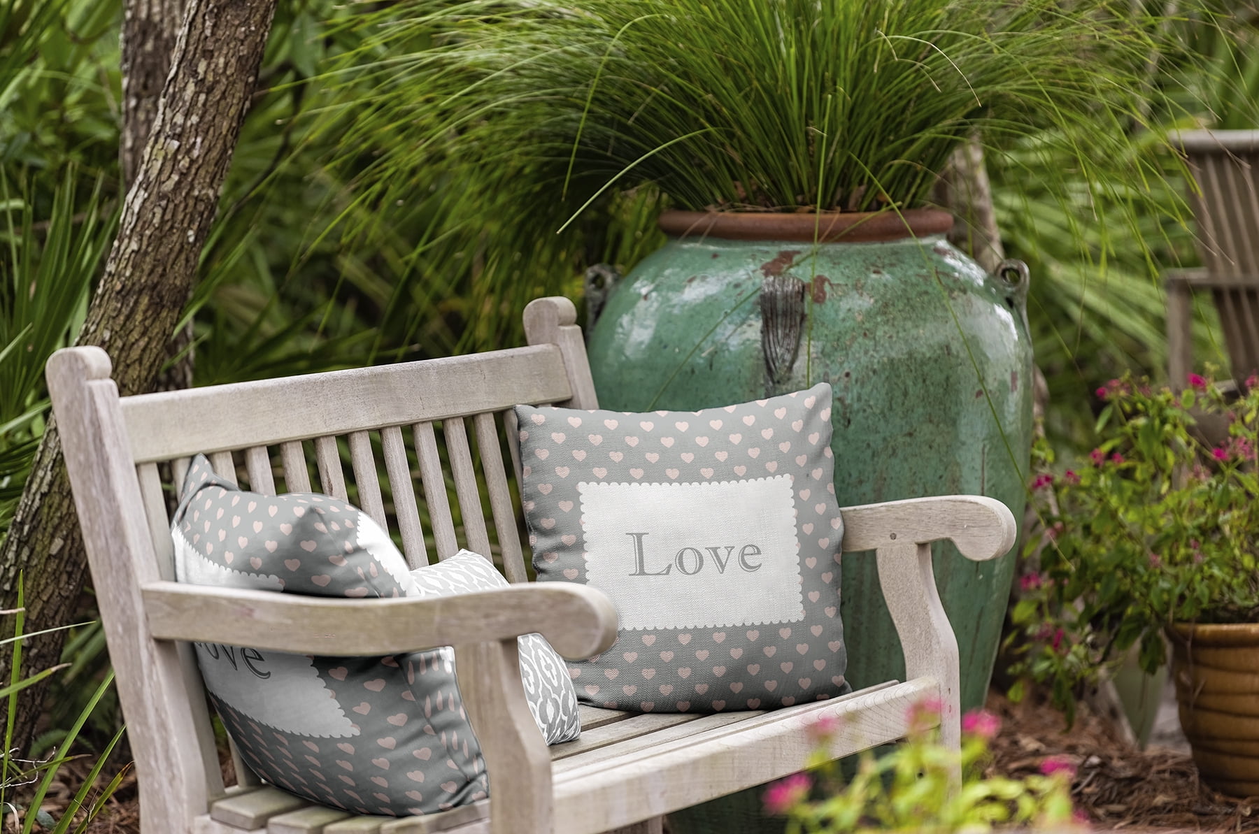 20" x 20" Simply Daisy Love Polyester Indoor/Outdoor Pillow, Lunar Qty 1