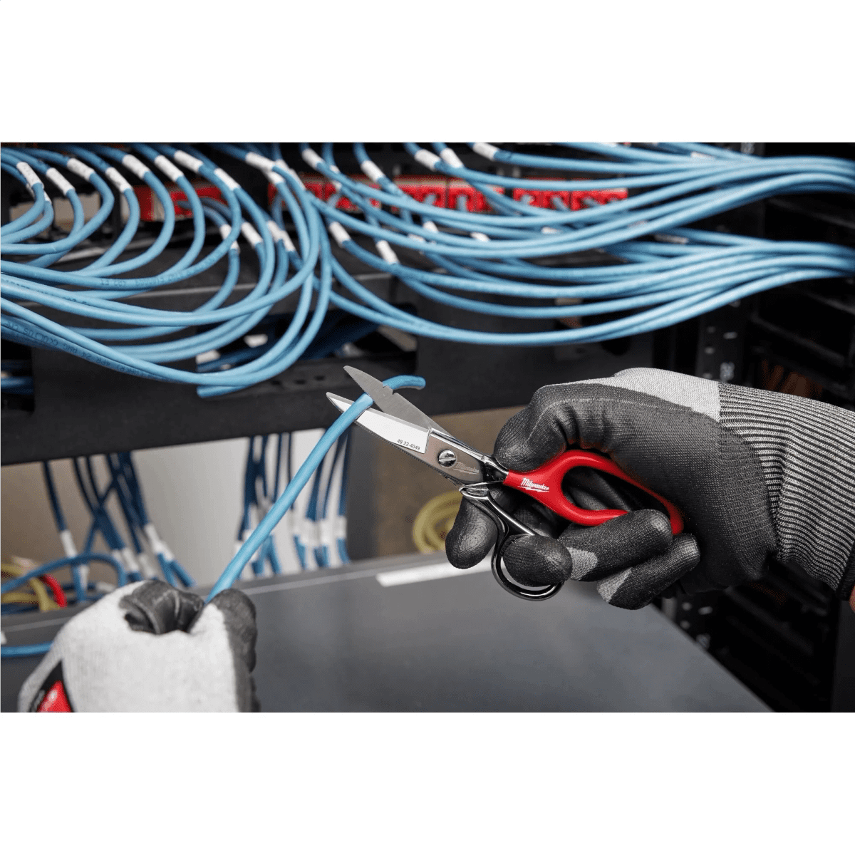 Milwaukee Tool Electrician Scissors with Extended Handle