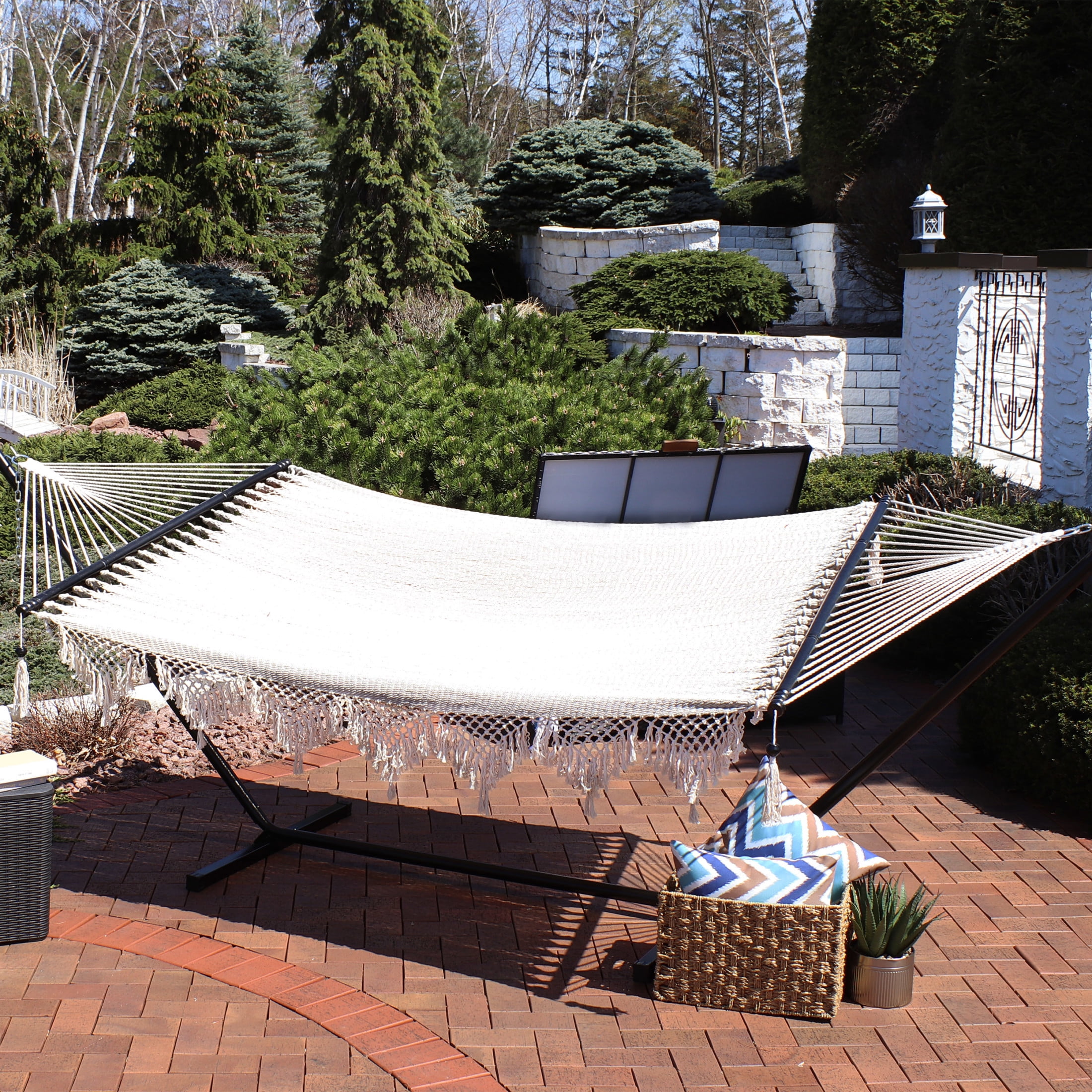 Sunnydaze 2-Person Woven Polyester Spreader Bar Hammock, 600 lb Capacity - Lagoon Stripes