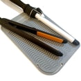 thumbnail image 1 of Alfombrilla grande resistente al calor para rizadores, alisadores de cabello, planchas y herramientas de peinado, 11" x 7,5", gris, 1 of 5