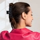 thumbnail image 3 of Clips de garra, clip de mandíbula antideslizante mate, colores surtidos para cabello fino y medio grueso, mujeres y niñas, 3 of 5