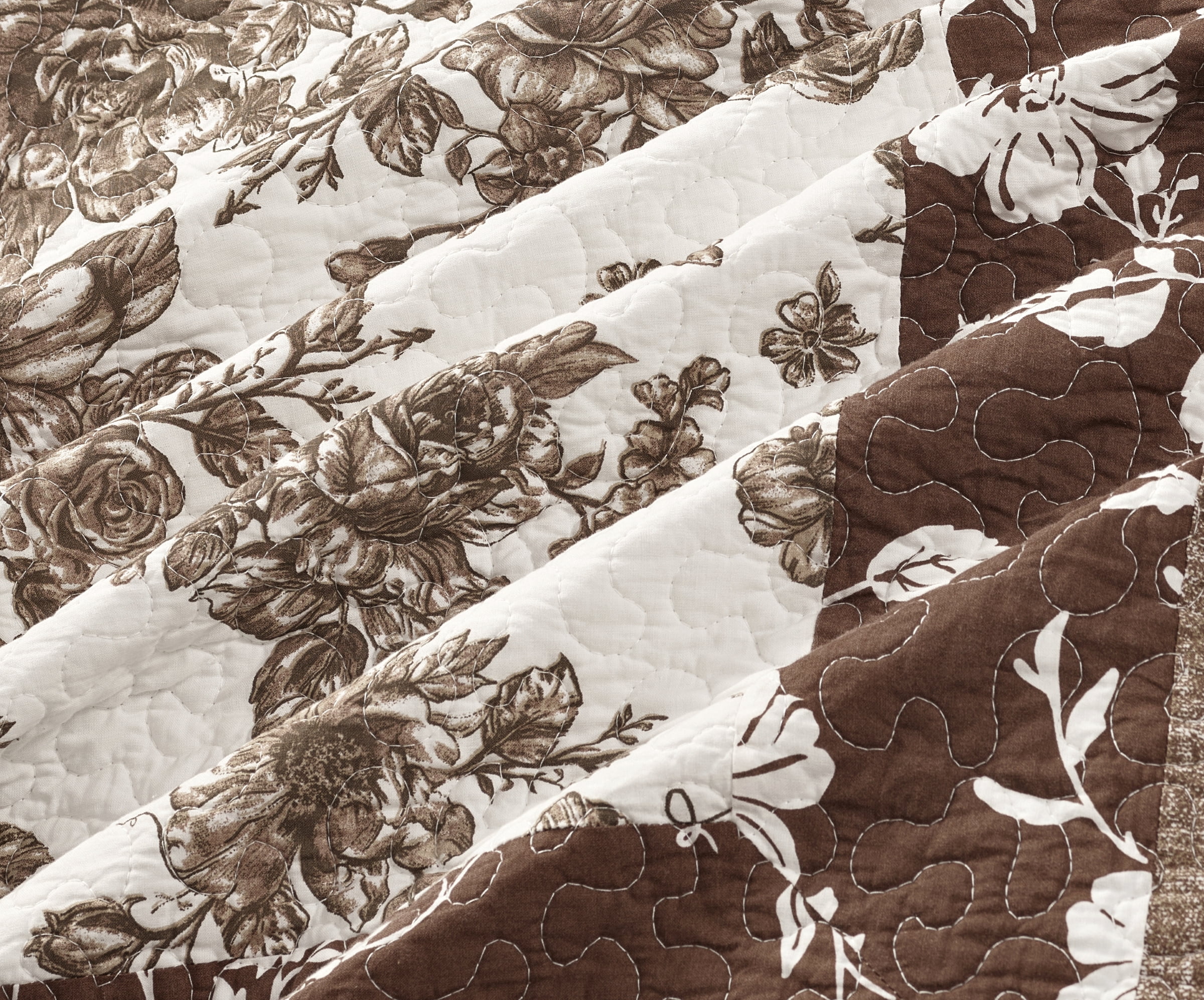 The Pioneer Woman Avery Cotton Patchwork Quilt, King, Tibet Brown Bedding