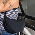 thumbnail image 4 of Crossbody Kora Cool Capital Bolso compacto 3L resistente color negra, 4 of 5