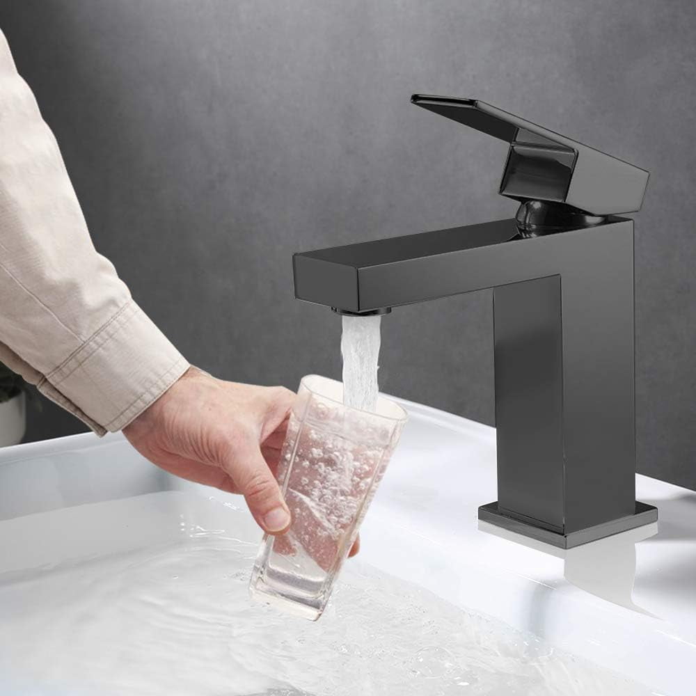 Single Handle Bathroom Faucet, Matte Black Single Hole Bathroom Faucet, Solid Brass Modern Bathroom Sink Faucet Vanity Square Bathroom Faucet with Pop-up Drain & Overflow & Water Supply Hoses