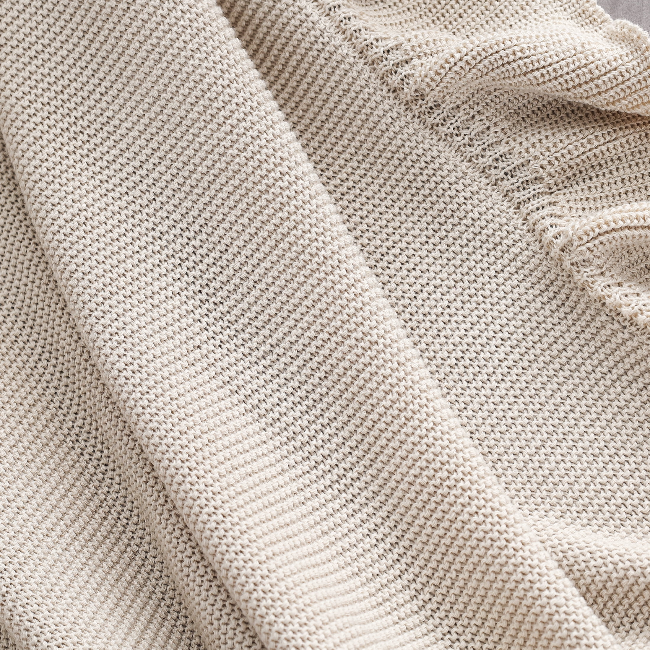 The Pioneer Woman Ruffle Knit Oversized Throw Blanket, Beige, 50 x 72 in