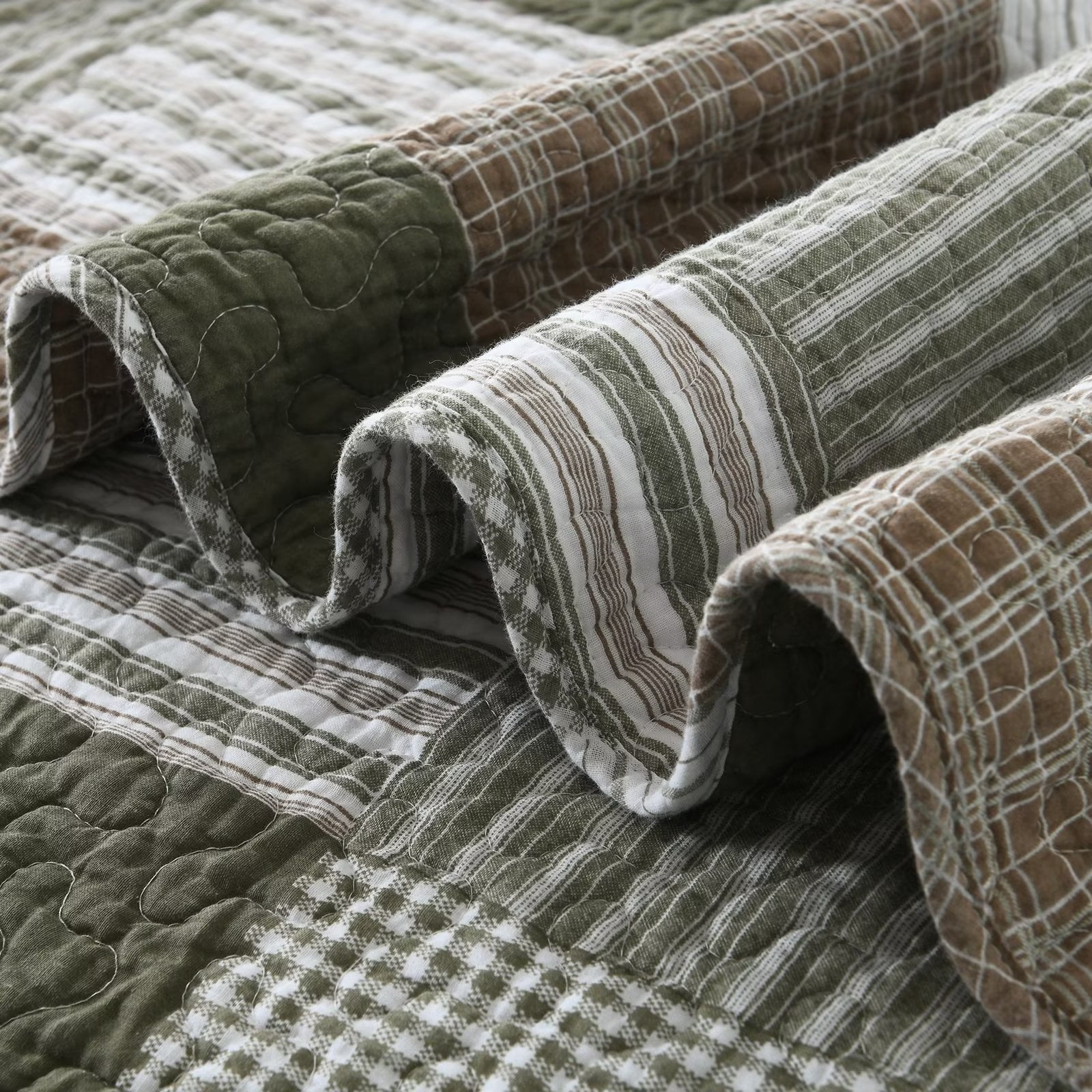 Bedduvit Queen Size Quilt Set - 100% Cotton Green/Moonbeam Patchwork Plaid Queen Size Quilt Bedspread, Farmhouse Lightweight Winter Fall Comforter Set/Bedding Set for All Season, 3-Piece (98"x90")