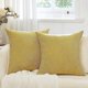thumbnail image 1 of Juego de 2 fundas de almohada decorativas medianas, cuadradas, para sofá, sala de estar, decoración del hogar (dorado y amarillo), 1 of 5