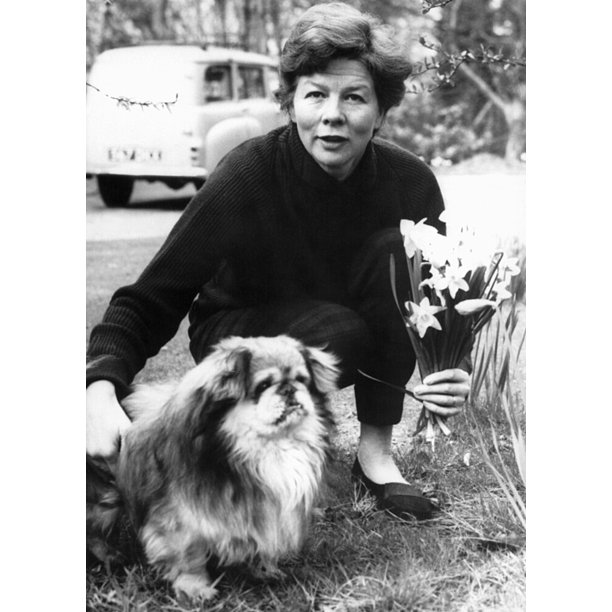 wendy hiller after winning oscar award best supporting wendy hiller after winning oscar award best supporting
