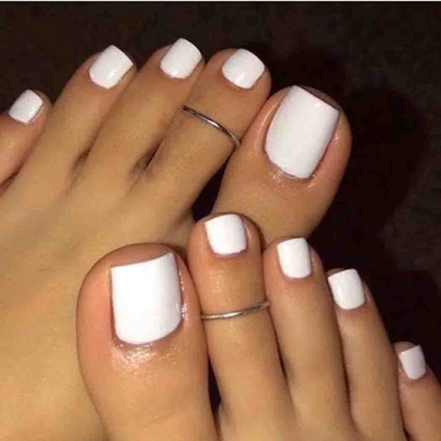 Outyua Uñas postizas cuadradas sólidas mate para prensar en las uñas de los pies, uñas postizas acrílicas cortas, lindas uñas artificiales de playa, cubierta completa, color blanco para mujeres, 24 pi