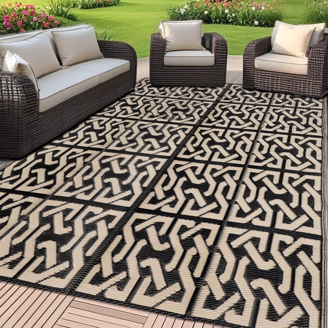 Alfombra SAND MINE con pajita de plástico reversible, color negro y beige, 150 x 240 cm