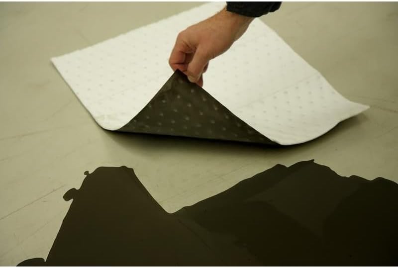 15" x 18" Heavy Weight Economical Oil Only Absorbent Pads - 100 ct