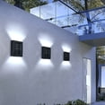 thumbnail image 4 of Luces de pared superior e inferior de plástico con espejo convexo 6LED [luz cálida] 2 luces solares impermeables para decoración de pared de patio al aire libre ANGGREK  Otros, 4 of 8