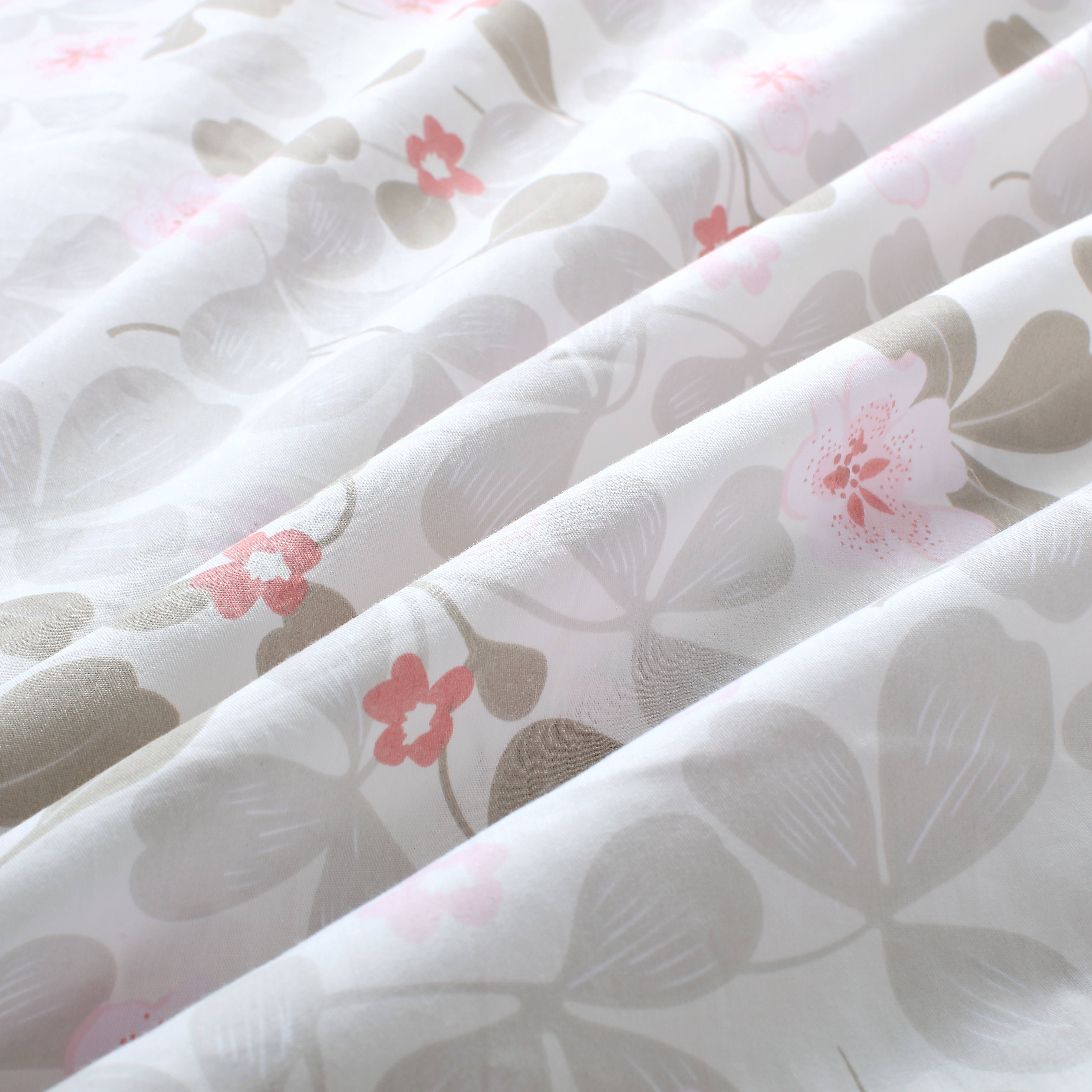 Swanson Beddings Pink Blossom 3-Piece 100% Cotton Bedding Set: Duvet Cover and Two Pillow Shams (King) (Comforter is NOT included)