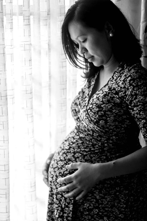 Expecting Pregnant Woman Pregnancy Woman Pregnant 20 Inch By 30 Inch 