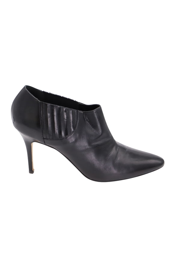 Pre-Owned Manolo Blahnik Livrea Gore Ankle Bootie in Black Leather