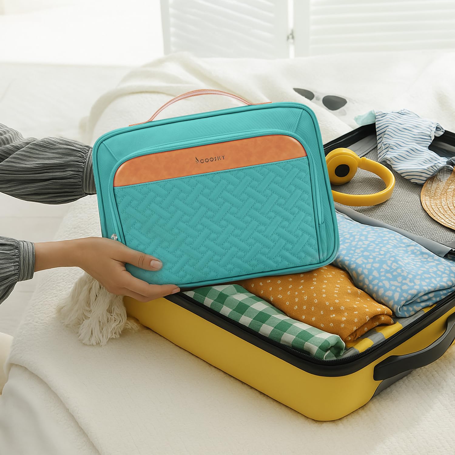 Travel Hanging Toiletry Bag for Women, Cruise Ship Essentials, with Jewelry Organizer, Extra Large Makeup Dopp Kit, Waterproof Cosmetic Bags, Toiletries Kit Set with Trolley Belt