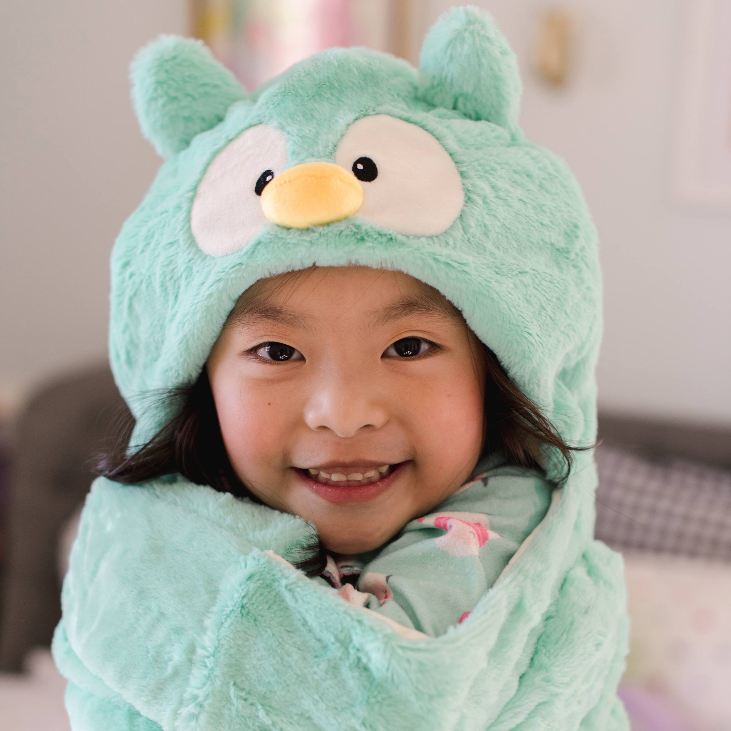 Animal Adventure® Wild for Style™ 2-in-1 Transformable Character Cape & Plush Pal – Owl - image 2 of 7