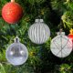 thumbnail image 4 of GOOHOCHY 6 Adornos Navideños Colgantes de Plástico Delicados, Bolas para Árbol de Navidad, Accesorios para Fotos, 4 of 8