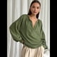 thumbnail image 5 of Blusa de con Lazo Frontal para Mujer, Blusa con Mangas Farol, Estilo Babydoll Y2K, Túnica Holgada con Cuello en V. Verde S, 5 of 10