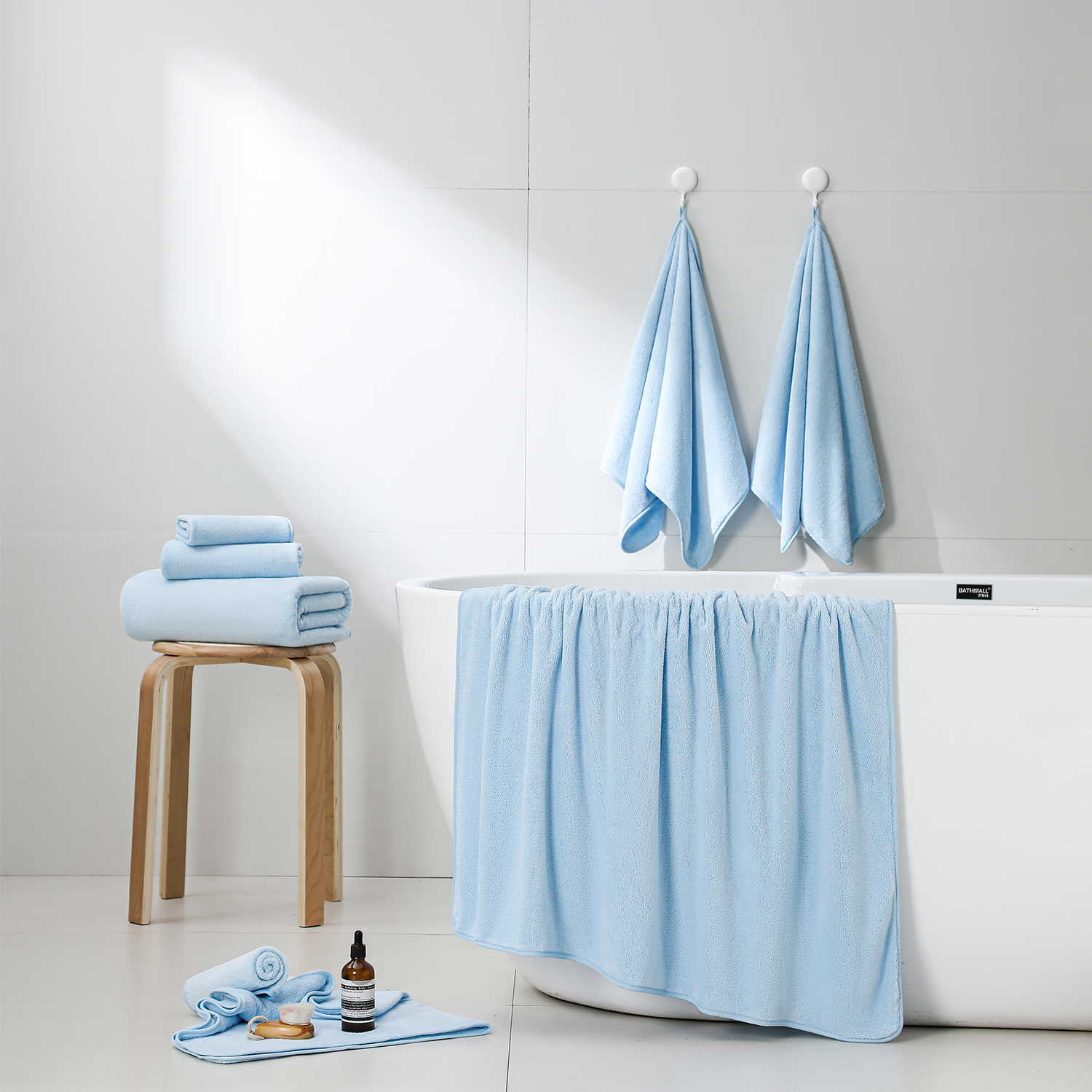 Beartech 8 Piece Bath Towels Set-2 Bath sheet,2 Hand Towel,4 Washcloths,Soft Lightweight Family Towel Highly Absorbent Microfiber Towel Quickly Dry & Less Lint Shower towel for Bathroom-Blue
