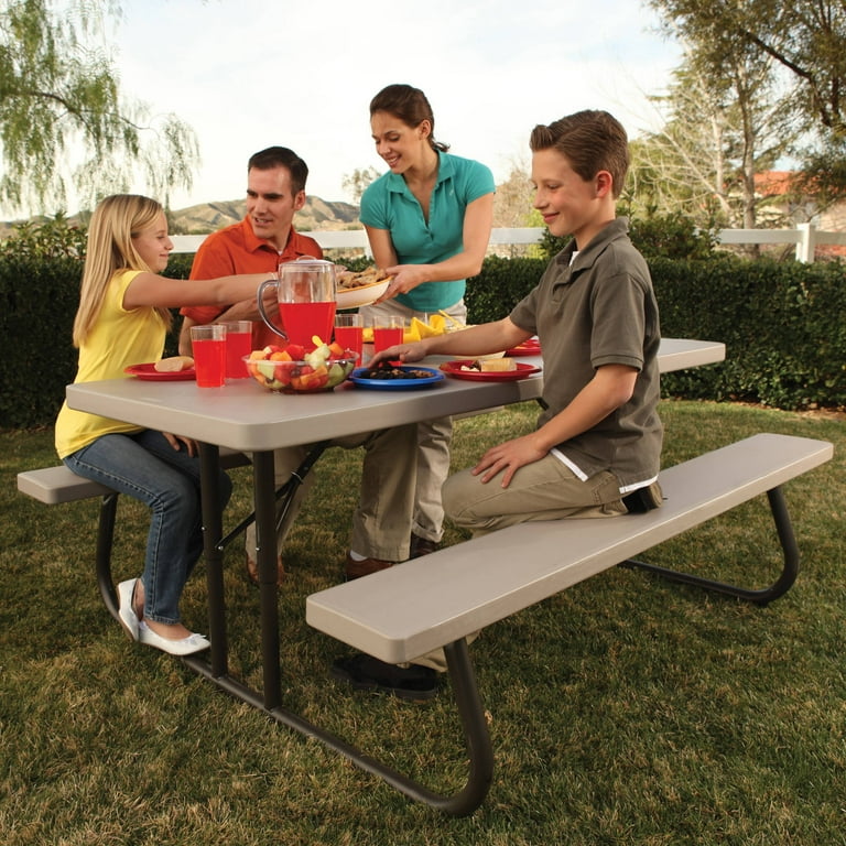 LIFETIME 22119 Folding Picnic Table, 6 Feet, Putty