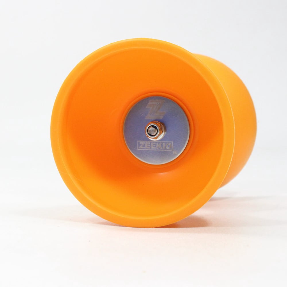 Zeekio Triumph Diabolo - Triple Bearing - Medium Rubber Diabolo (Orange)