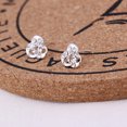 thumbnail image 1 of Pendientes de botón para estudiantes femeninas, estilo coreano, personalidad simple, temperamento, lindas joyas para las orejas antialérgicas, pendientes de moda que combinan con todo, 1 of 6