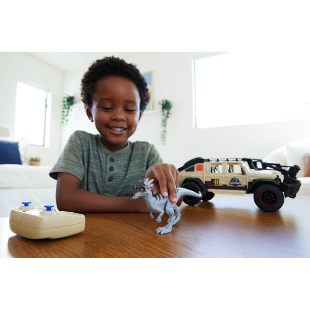 Matchbox RC Jurassic World Dominion Battery-Powered Jeep Gladiator