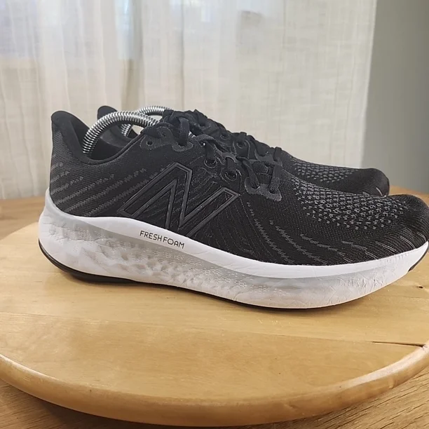 New Balance Fresh Foam Vongo V5 Running Shoes Men's Size 9 Black MVNGOBS5