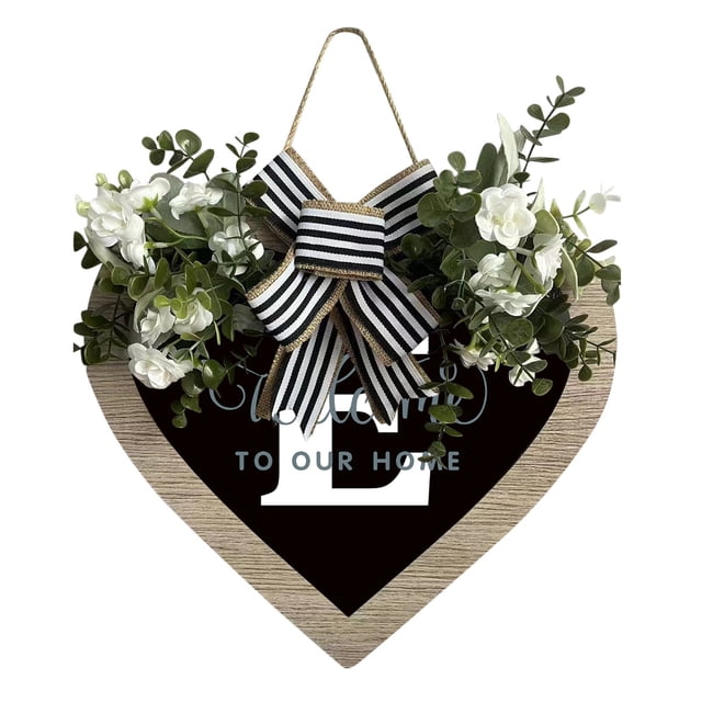 Letrero para la puerta principal con forma de corazón y la letra A Z. Corona de 26 letras estilo rústico con corona de primavera para colgar en la puerta principal exterior.