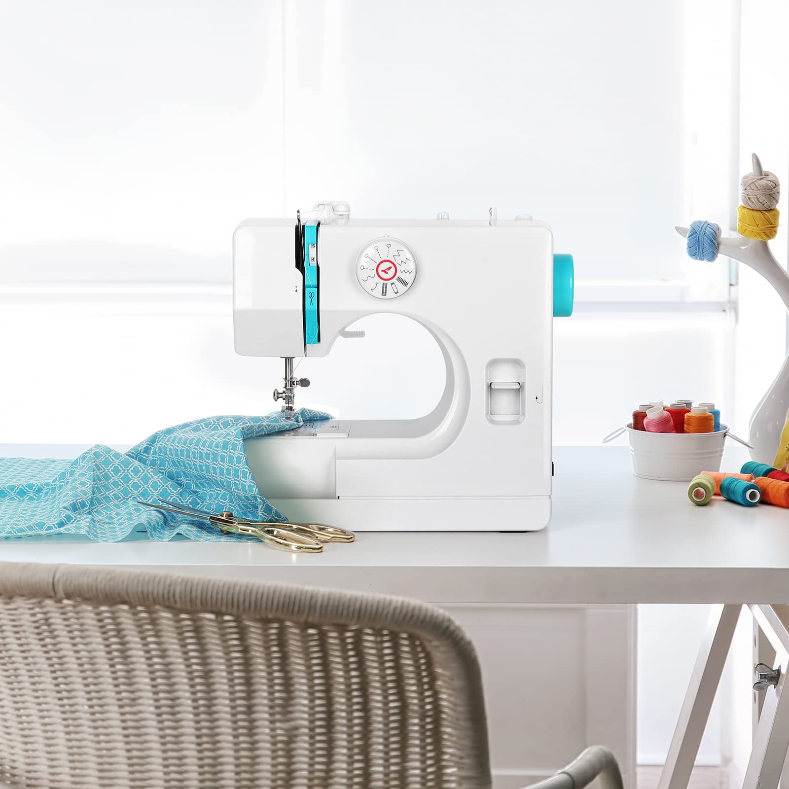 Mini Sewing Machine for Beginners, Electric Portable Small Sewing Machine with 12 Built-In Stitches Reverse Sewing Adjustable Speed LED Light Foot Pedal Heavy Duty Household Mending Stitching Machine